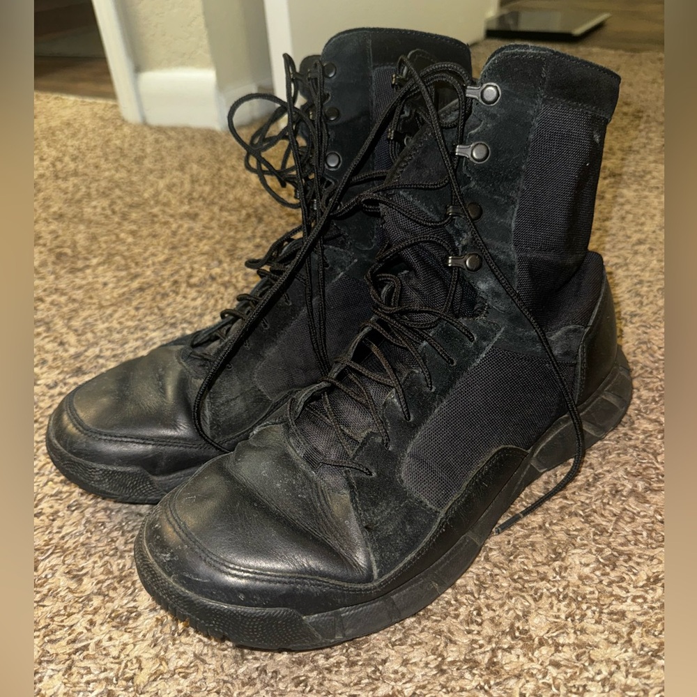 Men’s Oakley Light Patrol Boots Size 12